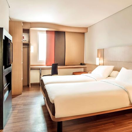 Ibis Gading סרפונג מראה חיצוני תמונה