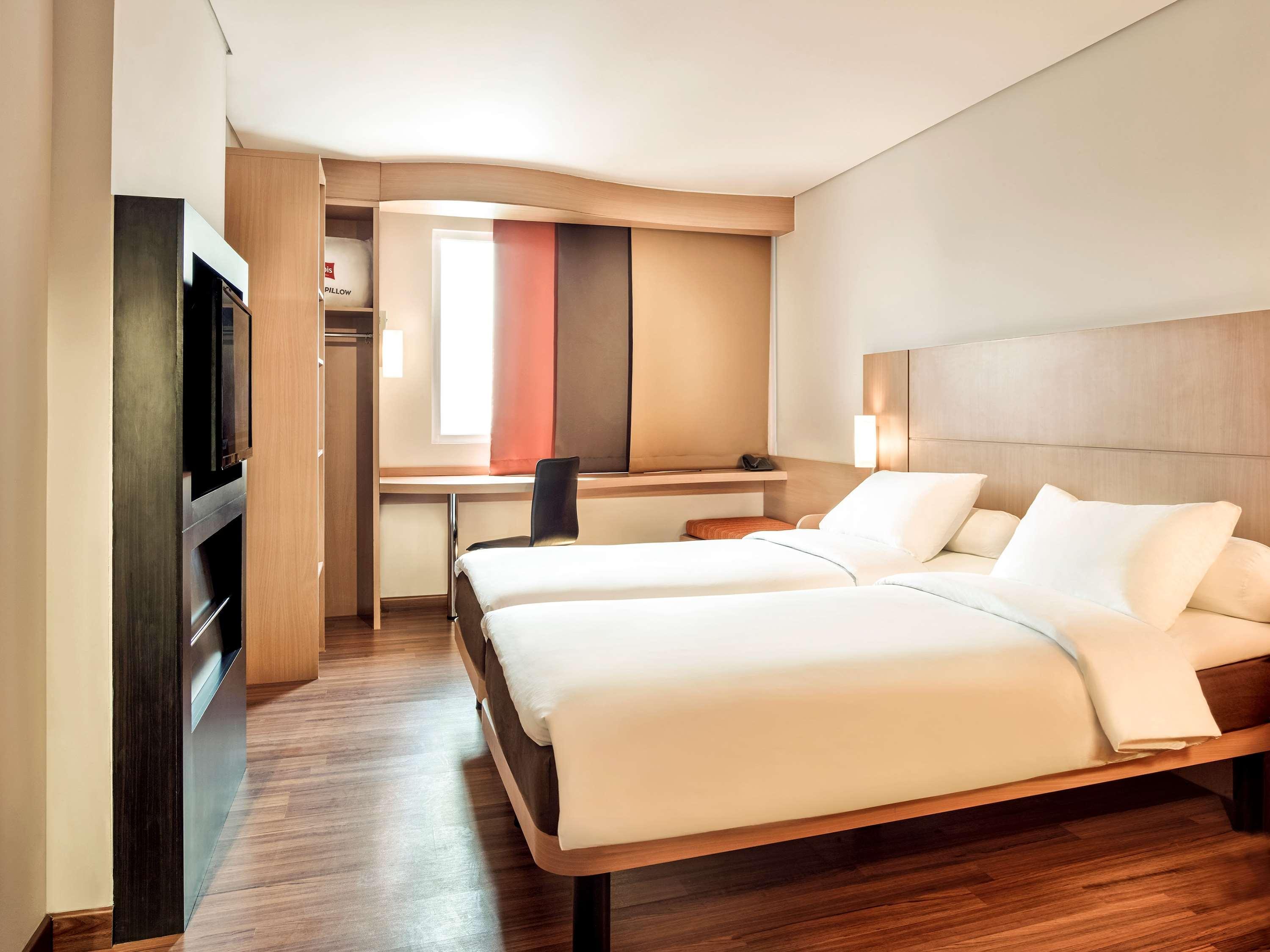 Ibis Gading סרפונג מראה חיצוני תמונה